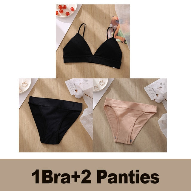 Underwear Set (1 Bra and 2 Panties)