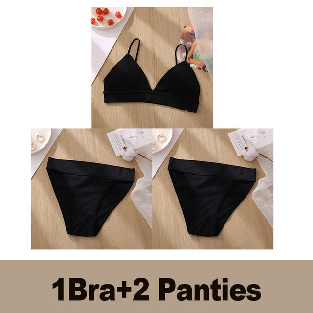 Underwear Set (1 Bra and 2 Panties)